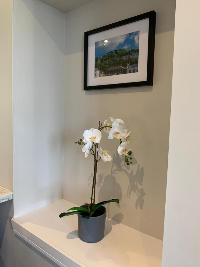 אובאן The White City Apartment מראה חיצוני תמונה